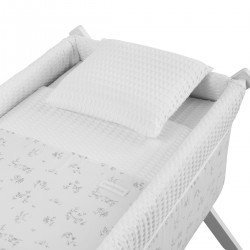 PETIT LIT PIEDS X BOIS UNE MERLO ECRU/BLANC 55x87x74 CM